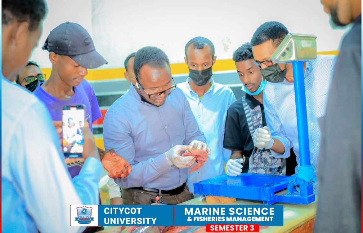 A group of students from the Faculty of Marine Resources and Fisheries (Semester 3) participated in a hands-on Field Practical session as part of